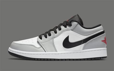 That's especially true with this pair, thanks to the understated palette of grey, white and black used across their uppers. Just Dropped! Air Jordan 1 Low "Light Smoke Grey" | HOUSE ...