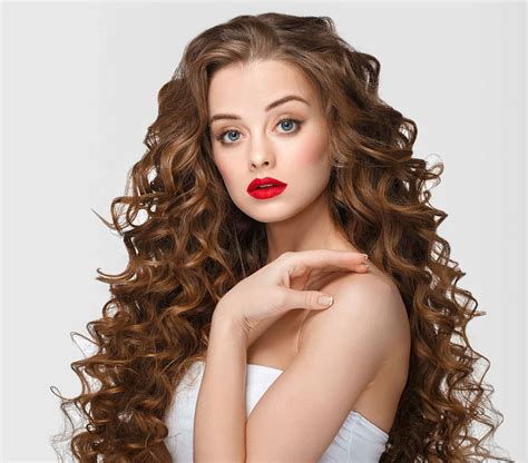 I balsami per capelli ricci sono innanzitutto altamente idratanti. Corso per Parrucchieri Capelli Ricci AIUTO CAPELLI RICCI ...