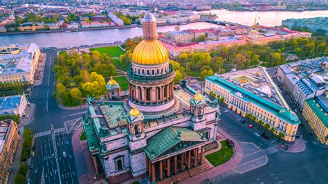 Saint petersburg, the second largest city in russia, is located on the banks of the neva river at the head of the gulf of finland of the baltic sea. 1 Woche Sankt Petersburg in Russland nur 177€ inkl. Flug ...