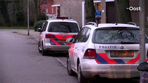 Groot Politieonderzoek Bij Flat In Enschede Na Mogelijke Ontvoering