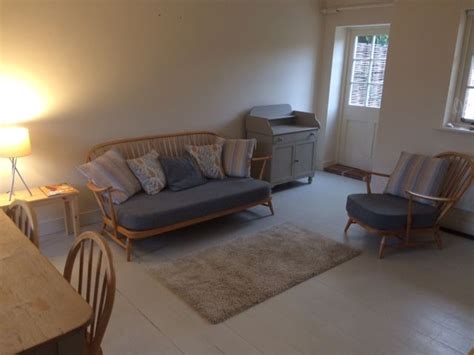 Customers Norfolk Holiday Home Perfectly Blends Blond Ercol And Angie