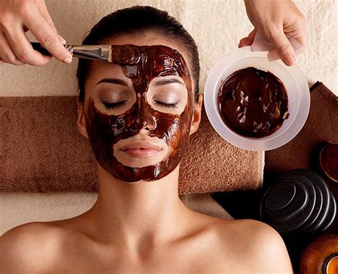 Want Glowing Skin Try These Chocolate Face Packs Right Now Herzindagi
