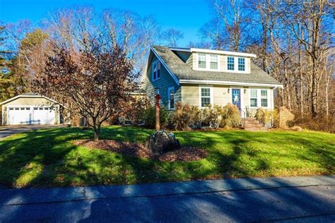 67 Parkview Ave Stoughton Ma 02072 Mls 73063503 Redfin