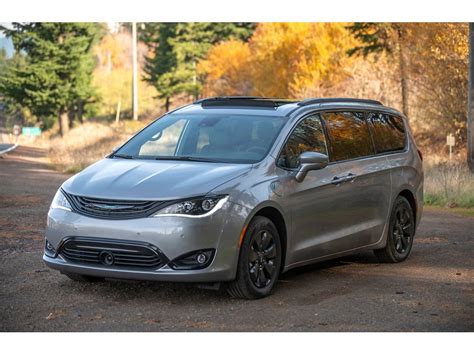 2020 Chrysler Pacifica Hybrid Pictures Us News