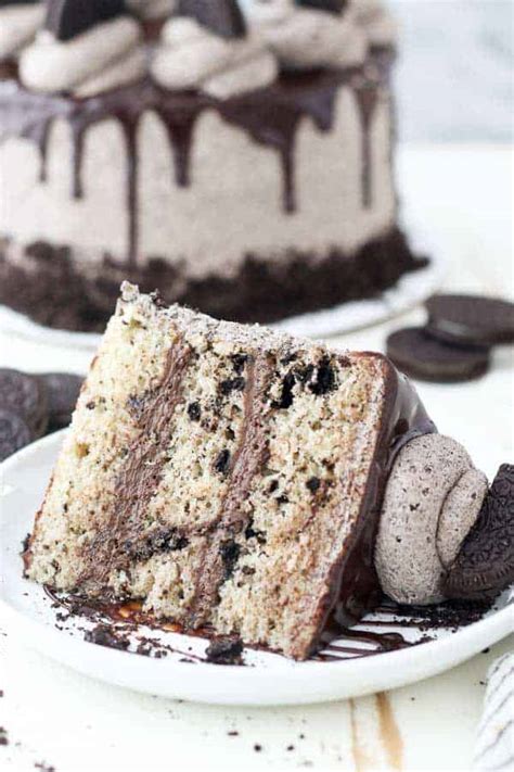 44 homemade recipes for oreo biscuit cake from the biggest global cooking community! Oreo Cookies and Cream Cake - Beyond Frosting