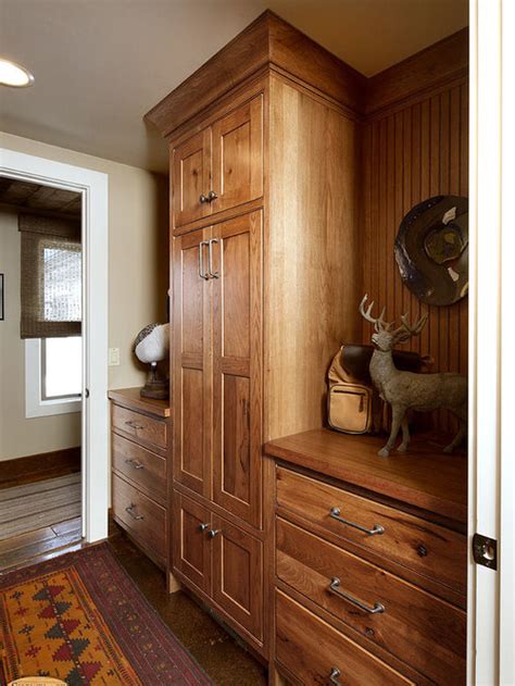 Under mounted blind base cabinet: Rustic Hickory Cabinets | Houzz