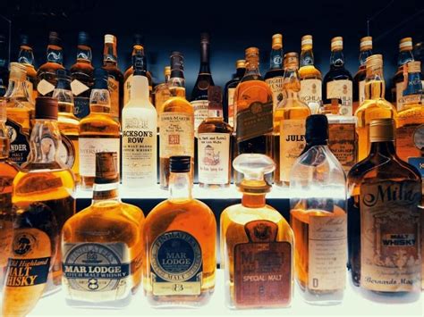 Whiskey Types 13 Most Popular Whisky Varieties With Details And Facts