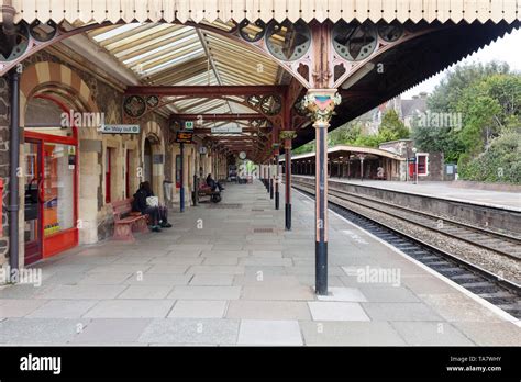 Great Malvern Railway Station Platform Hi Res Stock Photography And