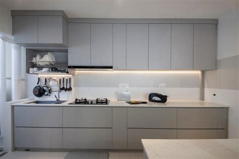 Scandinavian interior design in hdbs. Check out this Minimalistic-style HDB Kitchen and other similar styles … (With images ...