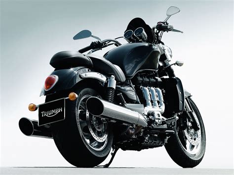 Triumph Rocket Iii Roadster 2010 2011 Specs Performance And Photos