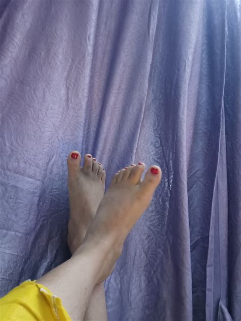 long legs and small feet fun with feet