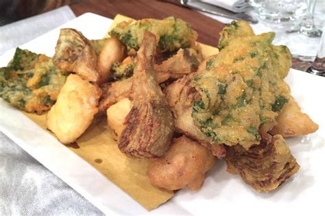 Quando si parla si fritto a roma non si può non parlare del filetto di baccalà. Roma. Secondo Tradizione, il bistrot con i piatti di ...