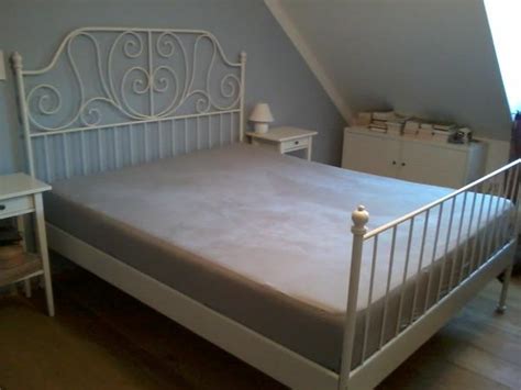 This video shows how easy it is to assemble the ikea leirvik bed, which is the prettiest bed ikea makes, in my humble opinion. Bettgestell (IKEA LEIRVIK) inkl. Lattenrost in München ...