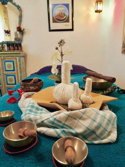 Kräuterstempel Massagen Siringitha® Tantra Massage