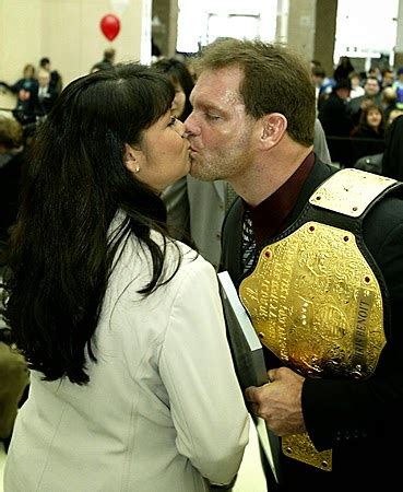 Entertairment And Gossips Top Real Life Romances In WWE Wrestlers