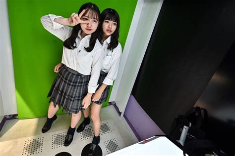 Le Photomaton Des Jeunes Japonaises Survit à Légoportrait La Presse