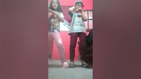 Yo Y Mi Hermana Bailando Youtube