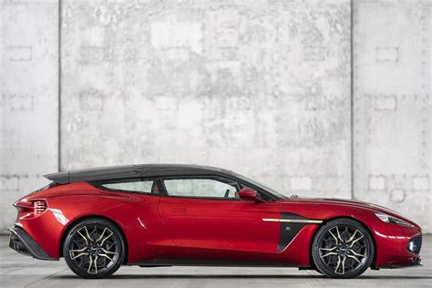 2017 Aston Martin Vanquish Zagato Shooting Brake Images