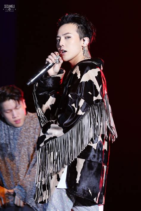 Fans hope to see more of her. G-DRAGON | 지드래곤 패션, 패션, 케이팝