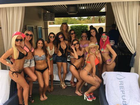 Https Bachelorettevegas Pool Parties Vegas Pool Party