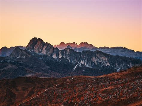 Giau Pass Wallpaper 4k Mountain Range Dolomites Sunset