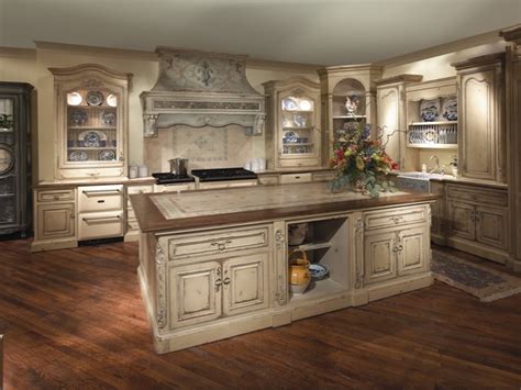 French Country Kitchen Cabinet Colors Things In The Kitchen