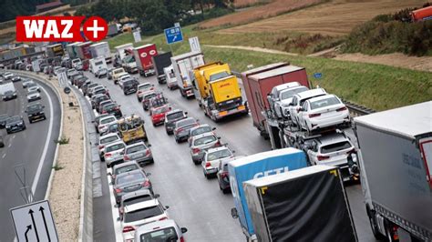 Unfälle Baustellen Defekte Lkw Lange Staus Auf Autobahnen Waz De