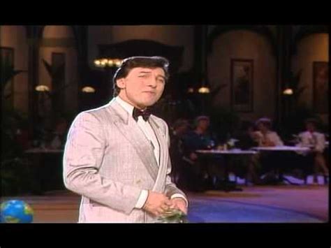 Nach unserer vorbereitung sieht gott, daß es gelingt, und so die welt zur zeitung er bringt … sie lesen, was erschienen, sie denken, was man meint. Karel Gott - Einmal um die ganze Welt 1985 - YouTube