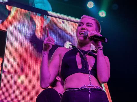 Miley Cyrus Stuns With Raunchy Stripper Supported Performance