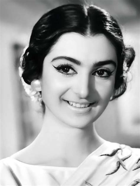 Why saira banu left bollywood? Heavenly beauty of Saira | Vintage bollywood, Most ...