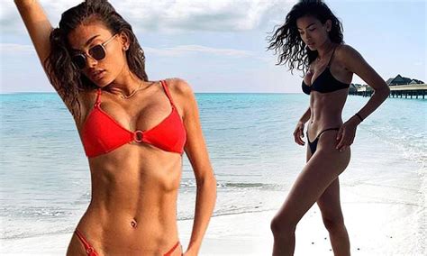 Kelly Gale Showed Off Her Incredible Abs In A Red Bikini