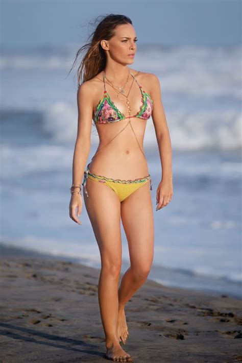 Actress Tracy Bikini Hot Sex Picture