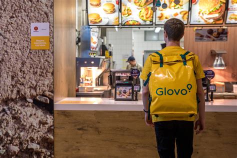 McDonald's в партнерстве с Glovo запускает в Украине сервис быстрой ...