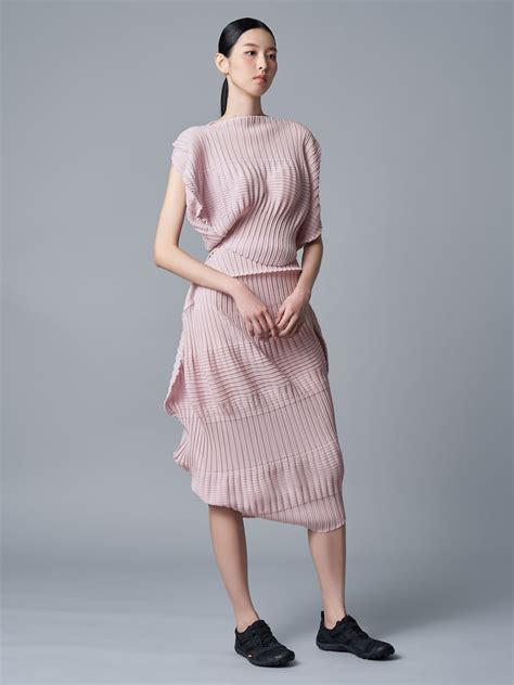 Issey Miyake Aerate Pleats Blouse Light Pink│삼성물산 온라인몰 Ssf Shop