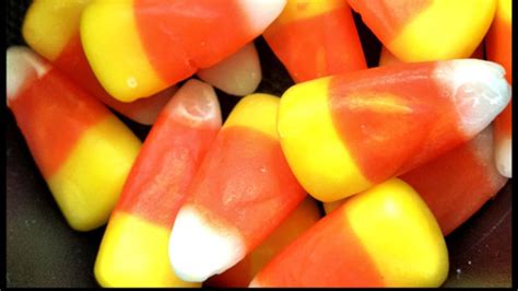 25 Fun Size Facts About Classic Halloween Candy | Mental Floss