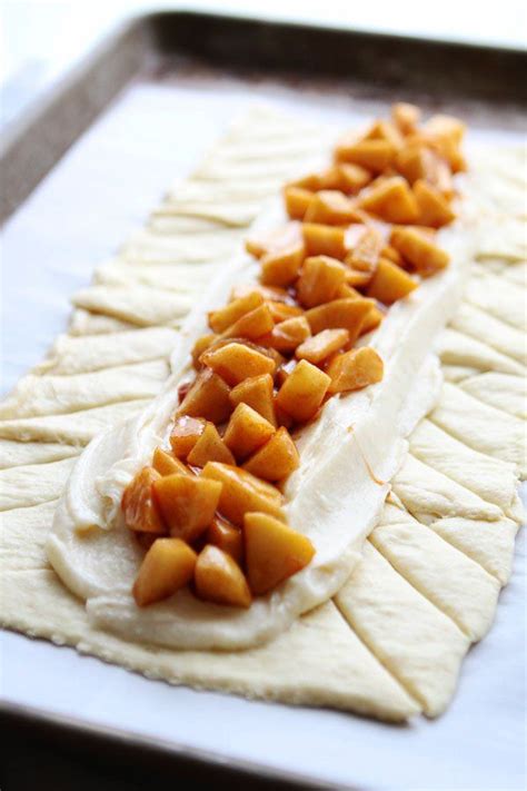 Use Crescent Roll Dough To Make A Fast And Delicious Apple Cinnamon