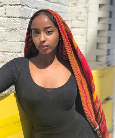Pin By Zd24i On Somali Beautiful Dark Skin Beautiful Black Girl