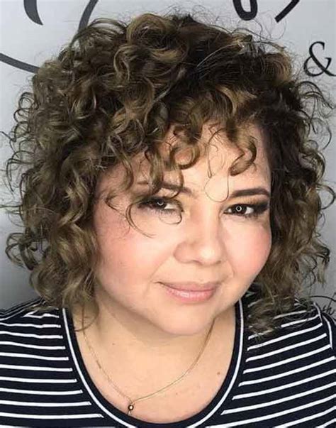 23 Short Curly Hairstyles For Fat Faces And Double Chins Hairstyle Catalog