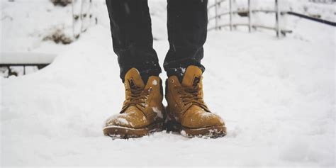 Yes, wearing socks with your boots is a good way to keep odors. Can you wear leather boots in the snow? 2021