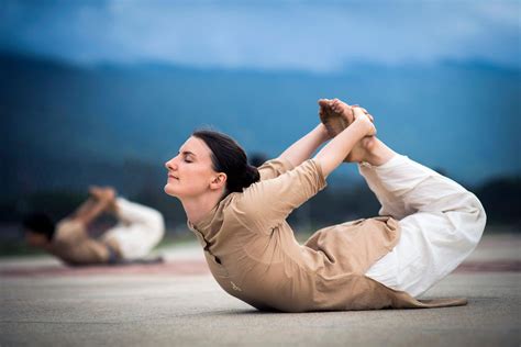 Learn Yogasanas From Best Classical Isha Hatha Yoga Centre Nishchala