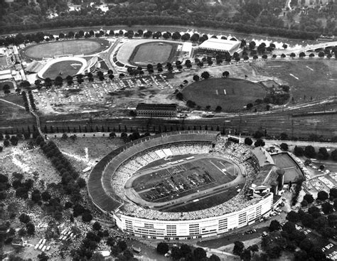 Entering in order of the host nations language, some of the 11,289 athletes from 206 national olympic committees, including the ioc olympic refugee team. The Melbourne Cricket Grounds during the Parade of Nations ...