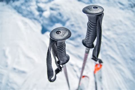 How To Choose Cross Country Ski Poles This Winter Season
