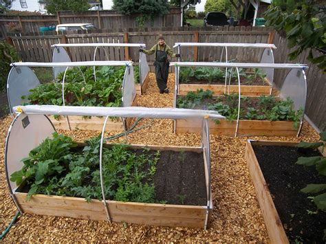 Even city dwellers can have a vegetable garden if they use deep window boxes suitable for vegetables. 20 Vegetable garden box ideas for 2018 | Interior ...