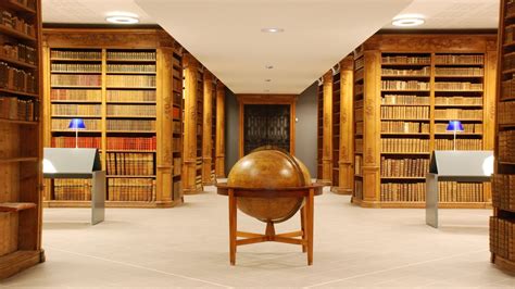 Vosges synonyms, vosges pronunciation, vosges translation, english dictionary definition of vosges. Vosges - Découvrez la salle des Boiseries de la ...