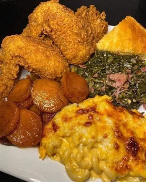 Fried Chicken Mac And Cheese And More A Delicious Southern Comfort