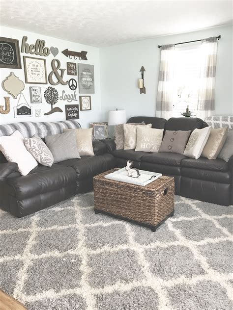 Shop farmhouse sofas in a variety of styles and designs to choose from for every budget. Chic Details for Cozy Rustic Living Room Décor | Modern ...