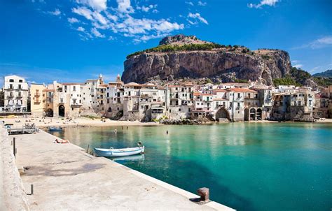 The 15 Most Charming Small Towns In Italy Condé Nast Traveler