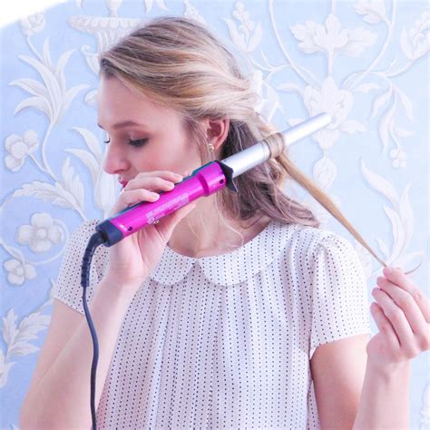 How To Wand 13 Using A Curling Wand How To Curl Your Hair Crimping Wand Curls Wands Hair