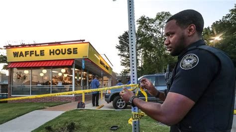 Atlanta Waffle House Robbed By Man In Clown Mask Police Say The State