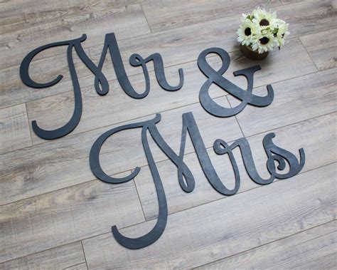 Mr and Mrs Wall Sign, Wedding Backdrop Decor, Over the Bed Signs, Mrs